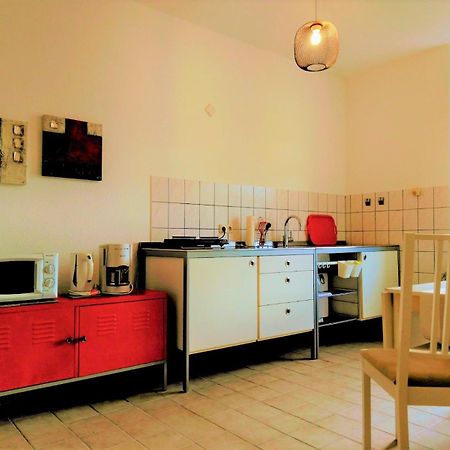 feelathome Essen Buitenkant foto
